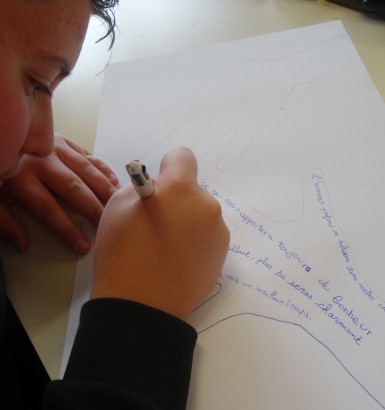 Elaboration de cartes postales poétiques envoyées à des élèves scolarisés dans le Nord