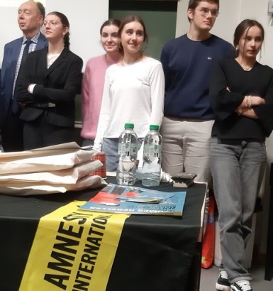 Concours annuel 2025 « Plumes rebelles » : Félicitations à Juliette et Rose !