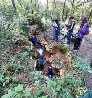 Les secondes découvrent le sentier karstique de Mérey-sous-Montrond