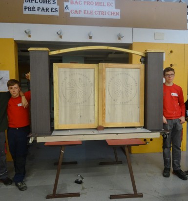 Les classes de Tle CAP MF et de Tle CAP Electricien construisent un portail électrique