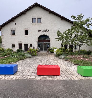 Les menuisiers œuvrent pour le Musée des maisons comtoises à Nancray