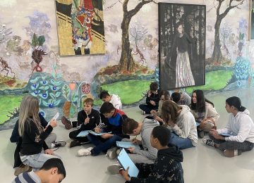 Les classes de 5ème découvrent l’art contemporain au FRAC