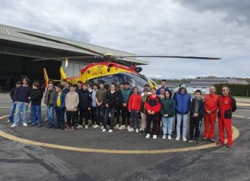 Visite de l’aérodrome de la Vèze par les élèves du BIA de Saint Paul