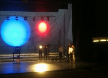 La classe de 1ère MELEC visite les coulisses, le cœur technique d’un plateau de spectacle au Théâtre Ledoux